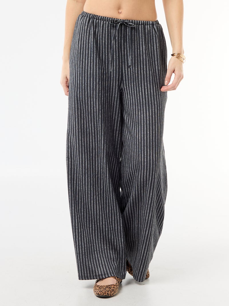 Pantalón ancho crepé con 2 bolsillos Gris - Kiabi