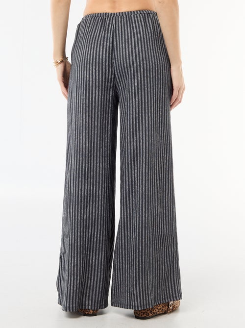 Pantalón ancho crepé con 2 bolsillos - Kiabi