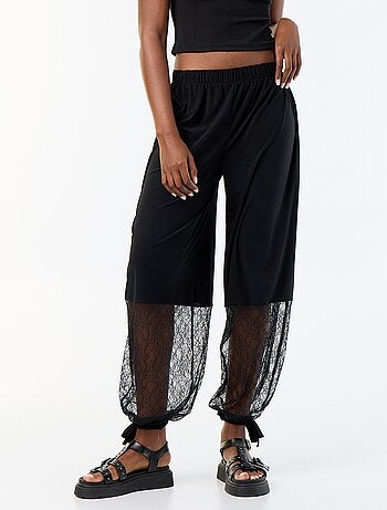 Pantalón ancho de corte globo con bajo de encaje