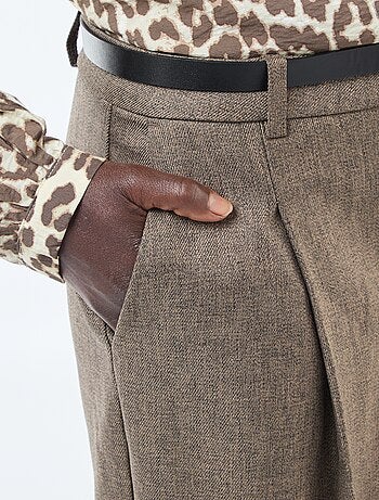 Pantalón ancho de franela con cinturón