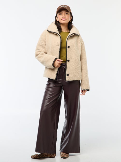 Pantalón ancho de imitación de cuero liso - Kiabi