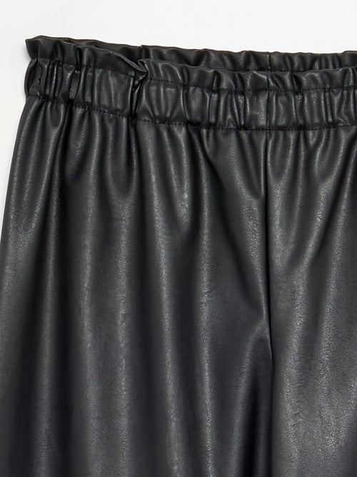 Pantalón ancho de polipiel - Kiabi