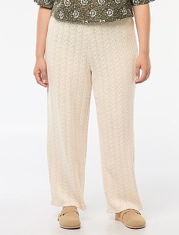 Pantalón ancho de punto calado