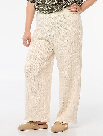 Pantalón ancho de punto calado