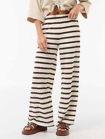 Pantalón ancho de punto calado