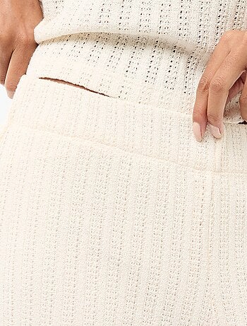 Pantalón ancho de punto calado