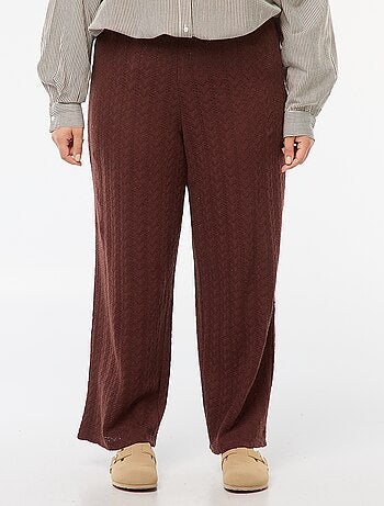 Pantalón ancho de punto calado