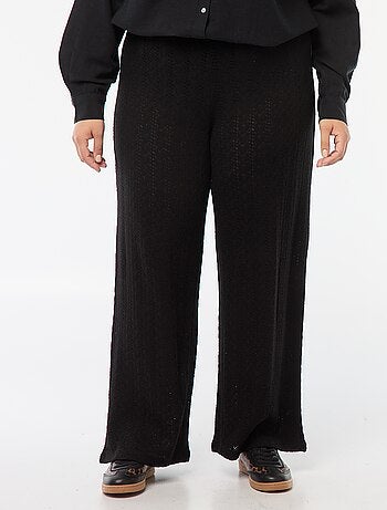 Pantalón ancho de punto calado