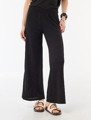 Pantalón ancho de punto calado