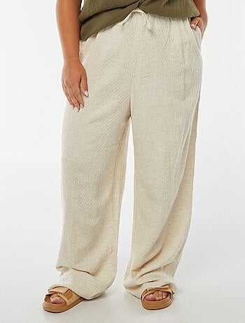 Pantalón ancho de punto con relieve en mezcla de lino