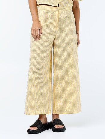 Pantalón ancho de punto gofrado