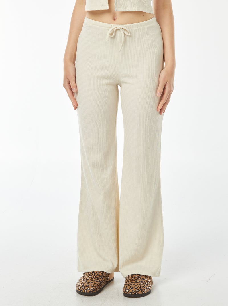 Pantalón ancho de punto ligero gofrado beige - Kiabi