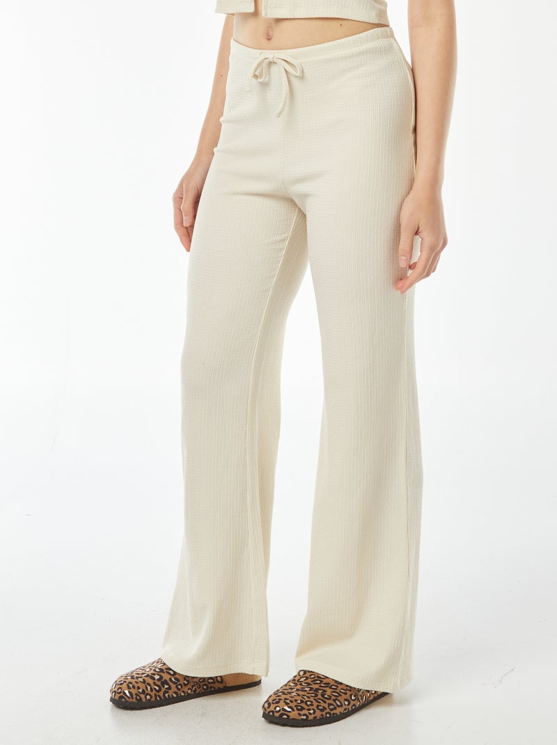 Pantalón ancho de punto ligero gofrado beige - Kiabi