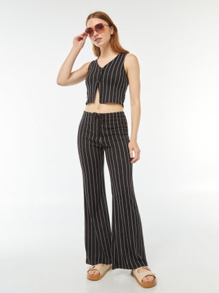 Pantalón ancho de punto ligero gofrado