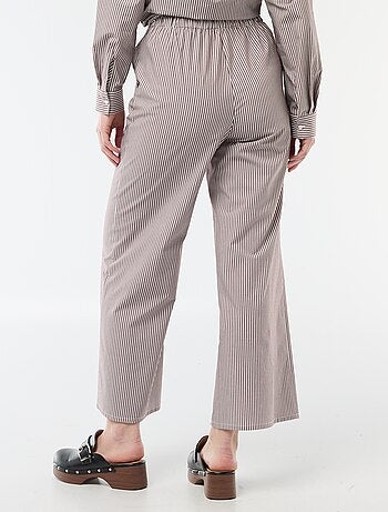 Pantalón ancho de rayas