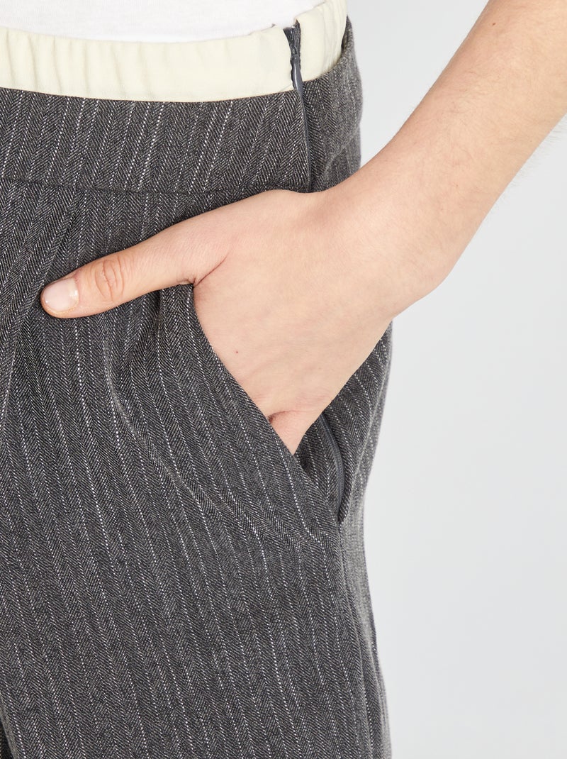 Pantalón ancho de rayas efecto 2 en 1 GRIS - Kiabi