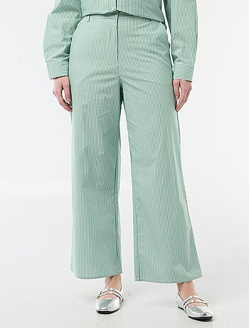 Pantalón ancho de rayas