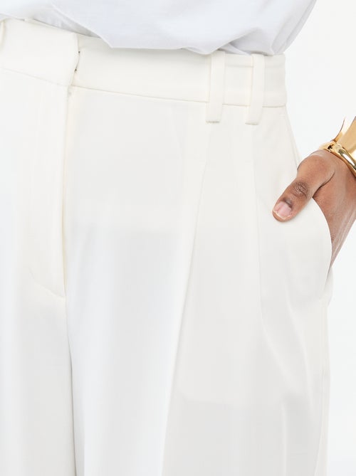 Pantalón ancho de tiro alto con 5 bolsillos - Kiabi