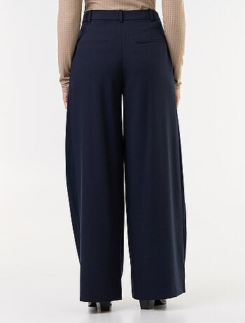 Pantalón ancho de tiro alto con pinzas