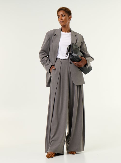 Pantalón ancho de tiro alto con pinzas - Kiabi Pantalón ancho de tiro alto con pinzas - Kiabi