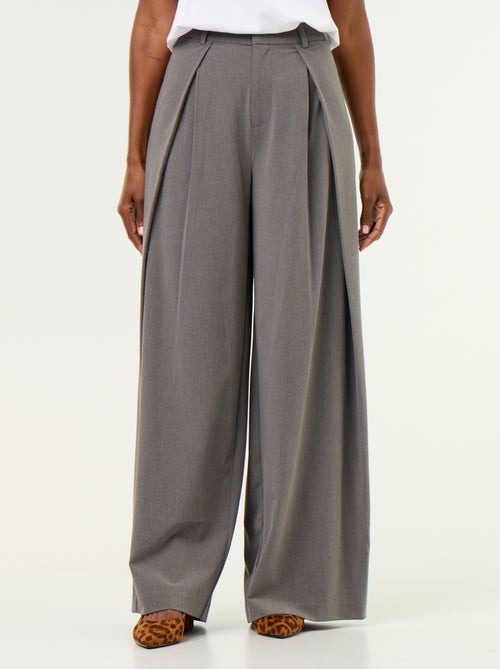 Pantalón ancho de tiro alto con pinzas - Kiabi Pantalón ancho de tiro alto con pinzas - Kiabi