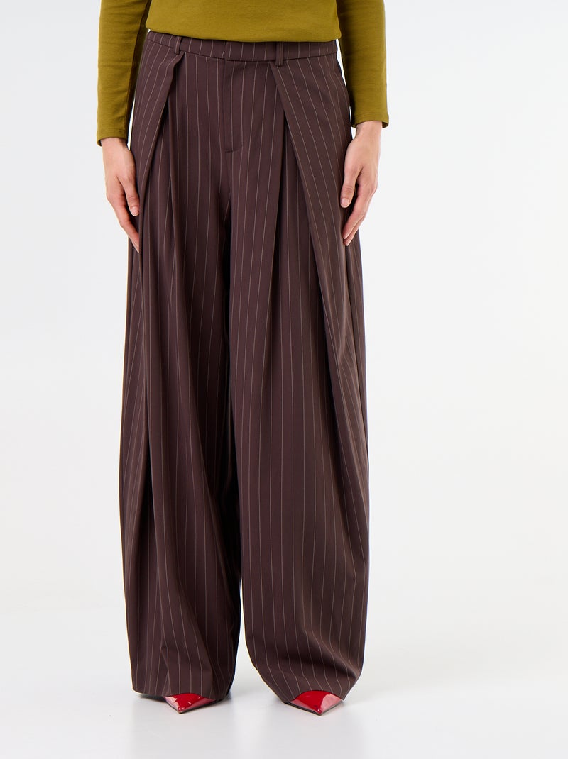 Pantalón ancho de tiro alto con pinzas Marron - Kiabi