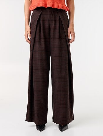 Pantalón ancho de tiro alto con pinzas