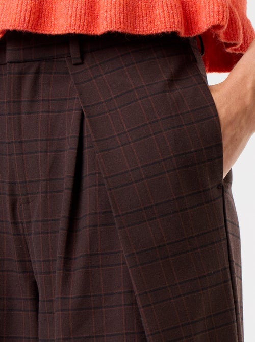 Pantalón ancho de tiro alto con pinzas - Kiabi