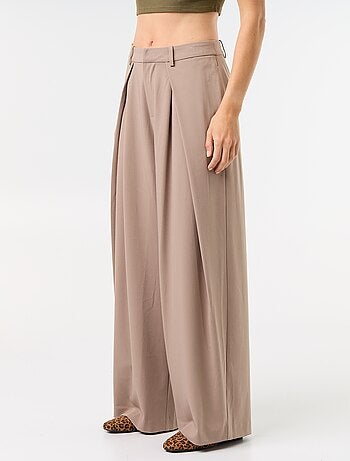 Pantalón ancho de tiro alto con pinzas