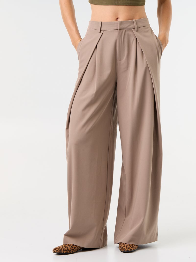 Pantalón ancho de tiro alto con pinzas Marron - Kiabi