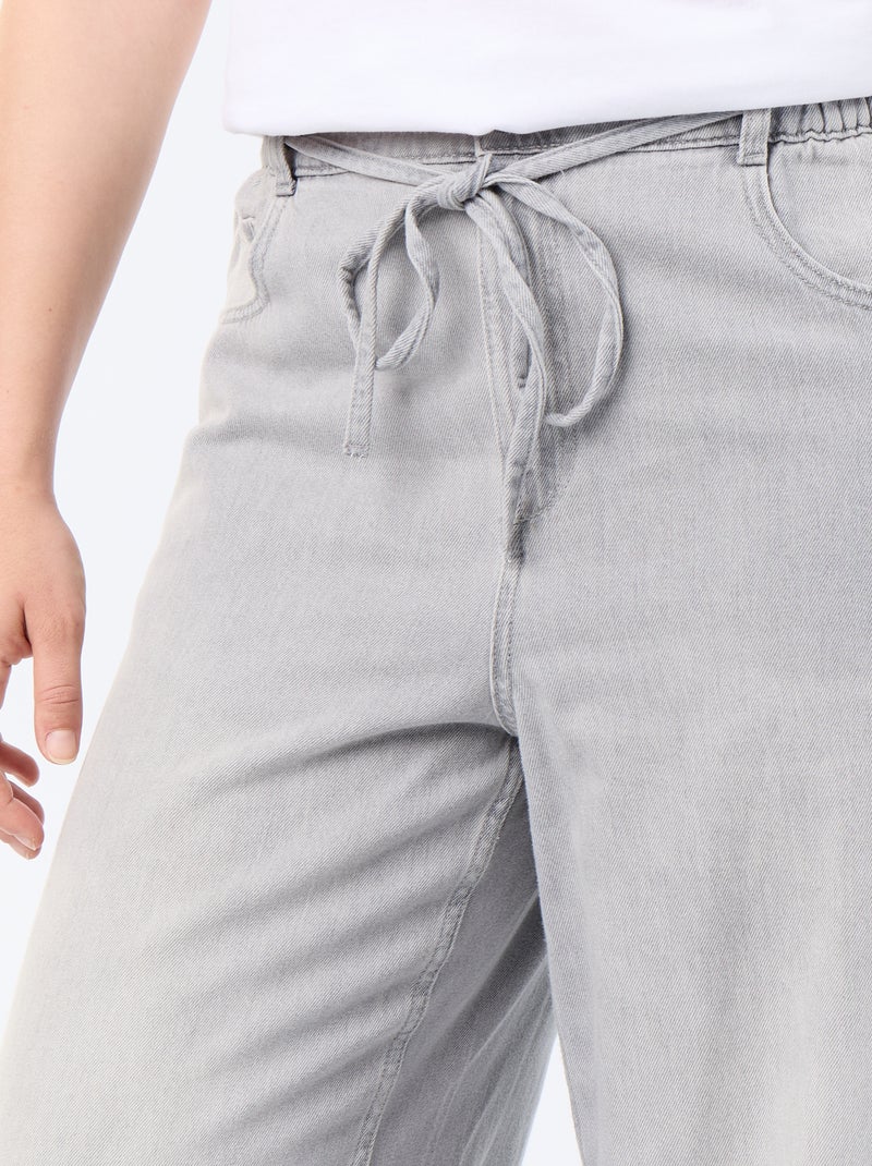 Pantalón ancho de vaquero con cinturón para anudar Gris - Kiabi