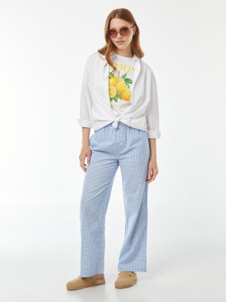 Pantalón ancho estilo pijama