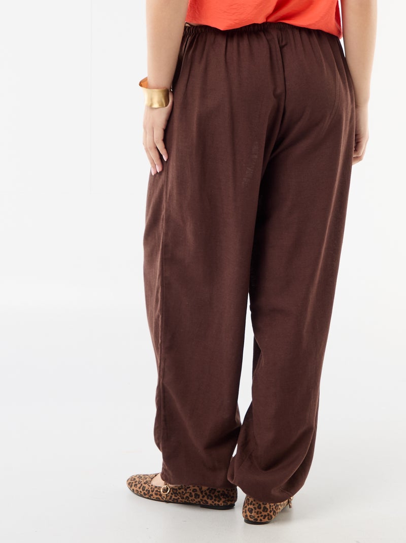 Pantalón ancho liso con cinturón elástico Marron - Kiabi