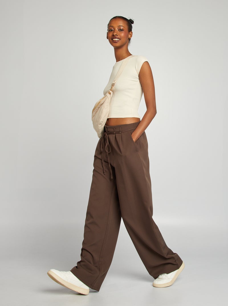 Pantalón ancho liso con cinturón MARRON - Kiabi