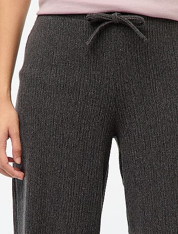 Pantalón ancho suave liso