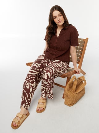Pantalón ancho vaporoso estampado