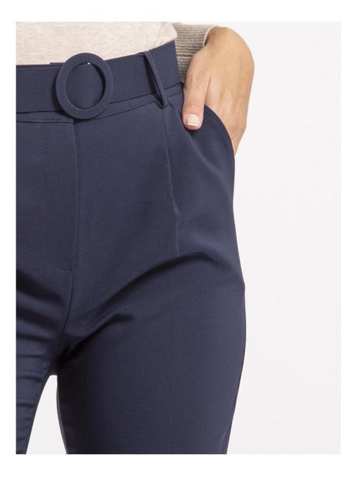 Pantalón avec ceinture EMILIAN - Kiabi Pantalón avec ceinture EMILIAN - Kiabi