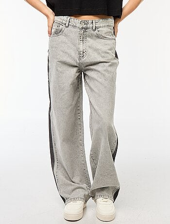 Pantalón baggy a contraste