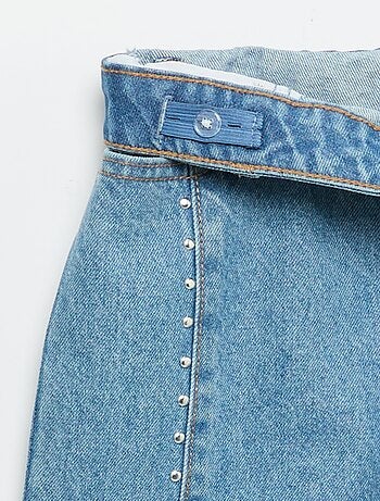 Pantalón barrel con tachuelas fantasía