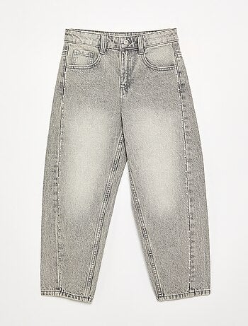 Pantalón barrel con tachuelas fantasía