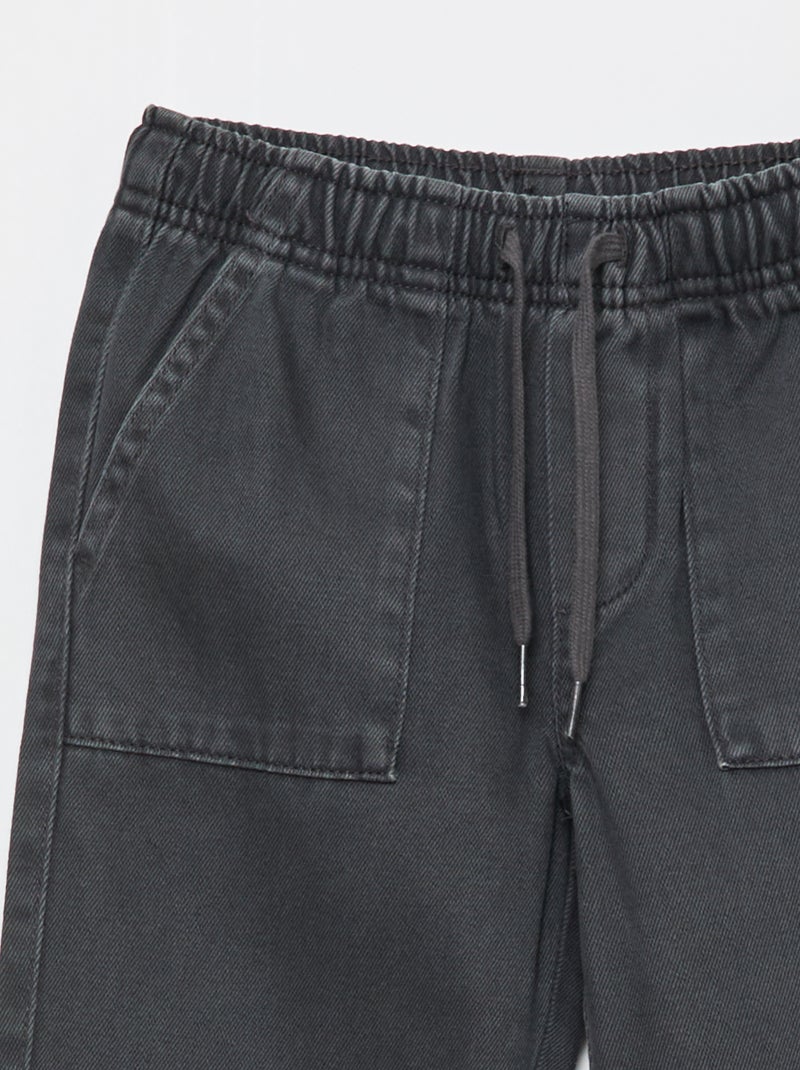 Pantalón bolsillos rectangulares - Corte + ajustado Negro - Kiabi