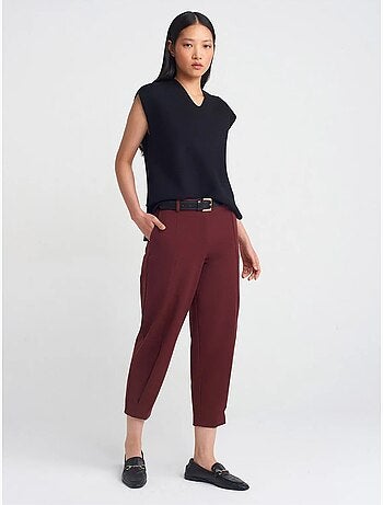 Pantalón capri de mujer de pernera recta con cinturón dilvin