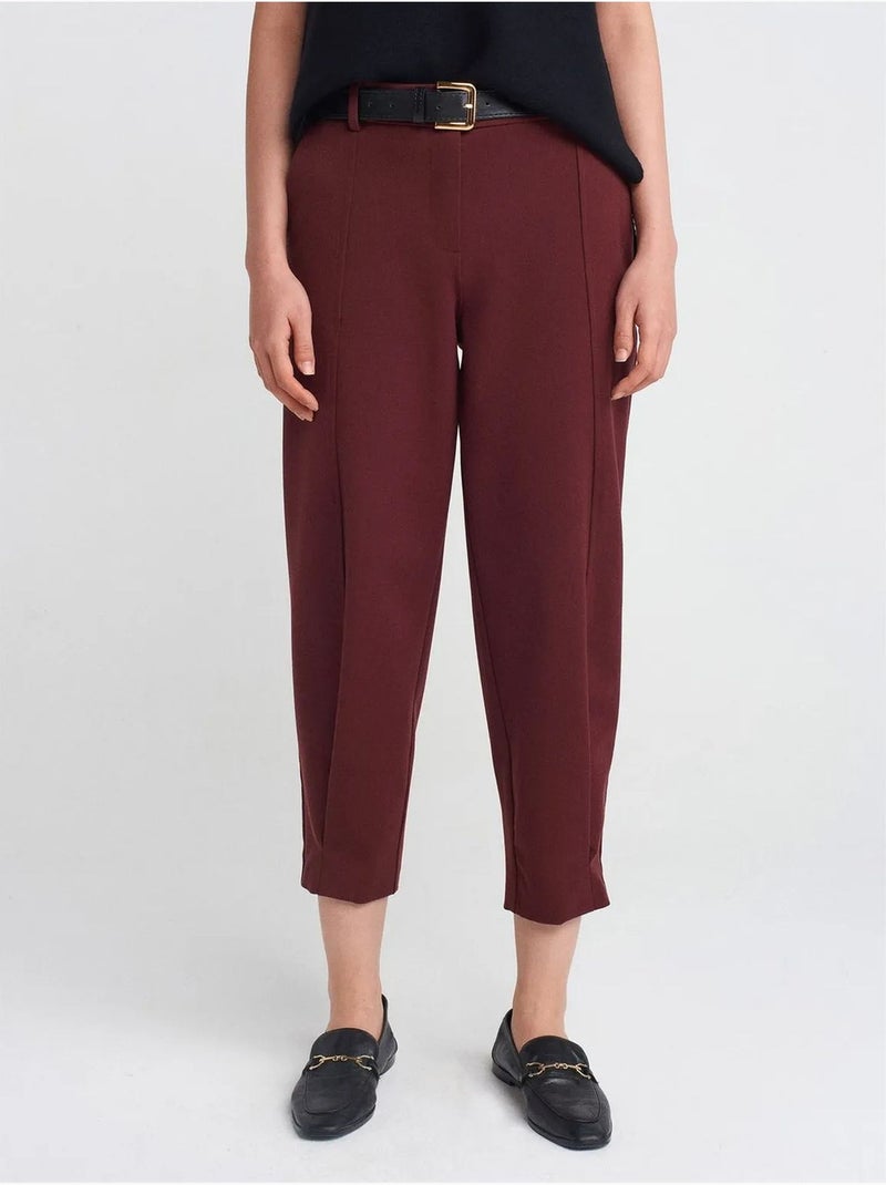 Pantalón capri de mujer de pernera recta con cinturón dilvin Rojo burdeos - Kiabi