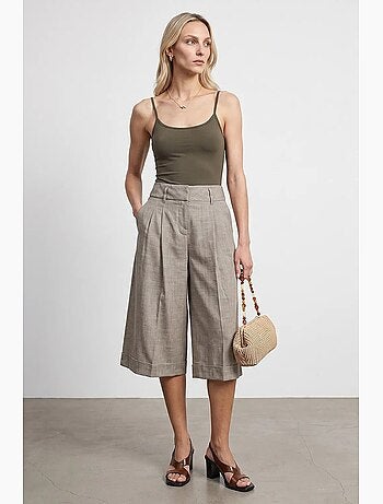 Pantalón capri de tiro alto con pinzas y pernera ancha dilvin