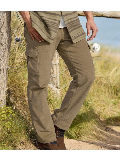 Pantalón cargo de pana stretch confort multibolsillos - Kiabi Pantalón cargo de pana stretch confort multibolsillos - Kiabi