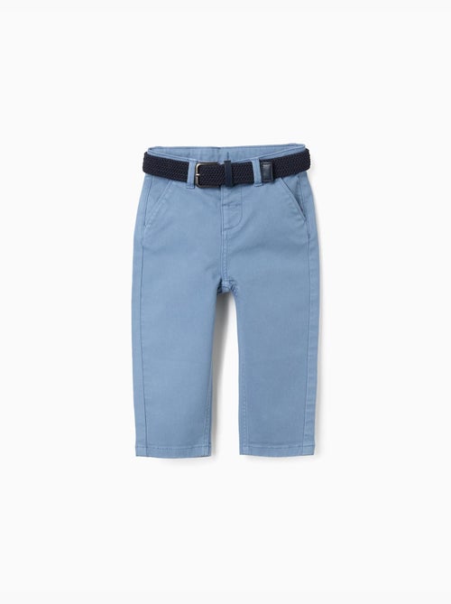 Pantalón chino ajustado de sarga con cinturón - Kiabi