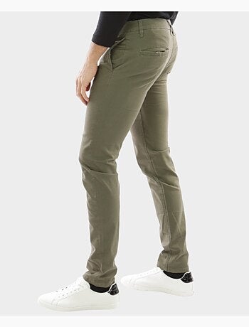 pantalón chino
