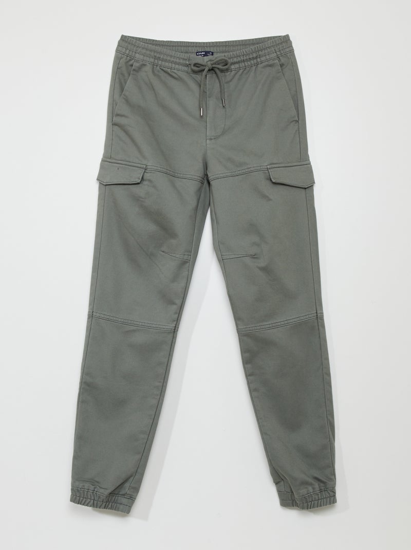 Pantalón chino con bolsillos en los laterales VERDE - Kiabi