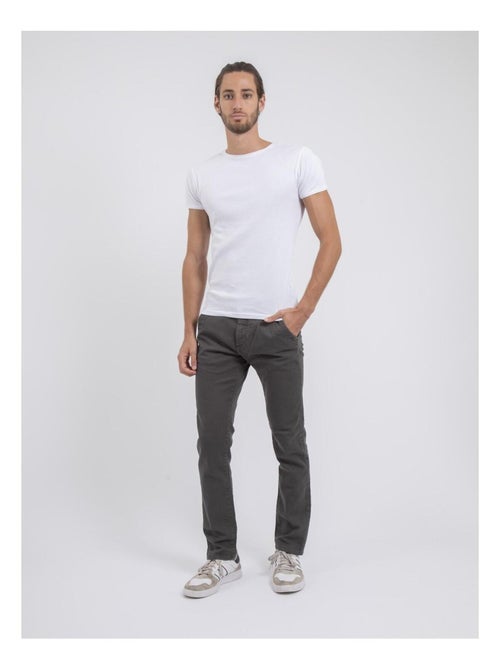Pantalón chino coupe ajustée VALBACOL - Kiabi Pantalón chino coupe ajustée VALBACOL - Kiabi