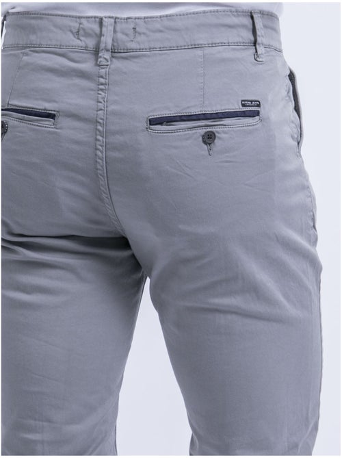 Pantalón chino de corte ajustado CARLTARO - Kiabi